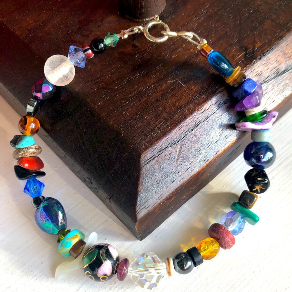 Artisan crafted glass bead bracelet, silver clasp